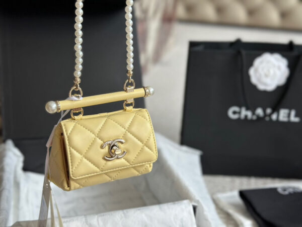 Chanel 24S珍珠鍊mini三角包