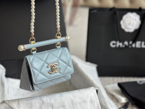 Chanel 24S珍珠鍊mini三角包