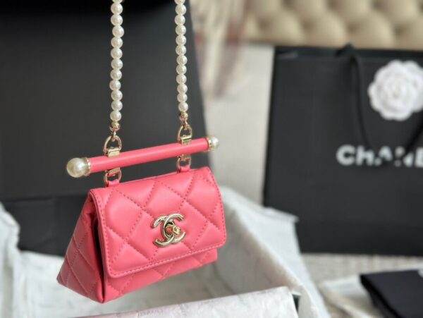 Chanel 24S珍珠鍊mini三角包