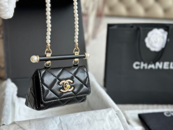 Chanel 24S珍珠鍊mini三角包